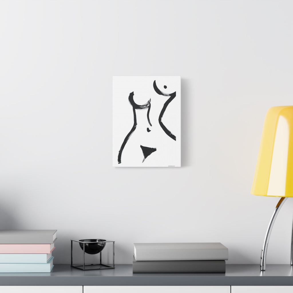 Toile minimaliste à coups de pinceau noirs représentant une figure féminine