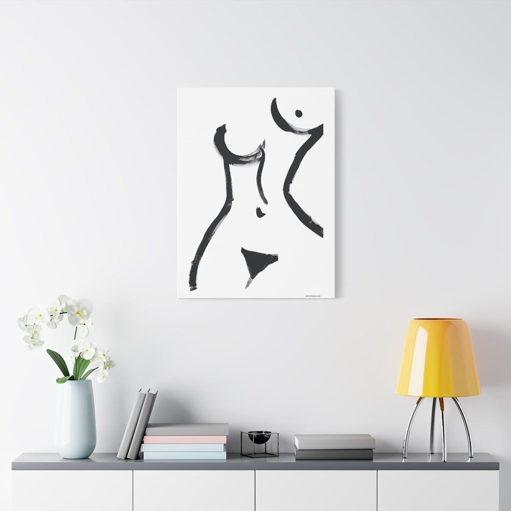 Toile minimaliste à coups de pinceau noirs représentant une figure féminine